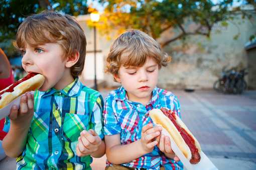The 7 Best Hot Dog Joints in Nevada!